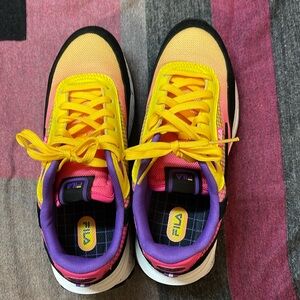 Fila sneakers Size 8 1/2. Like New!